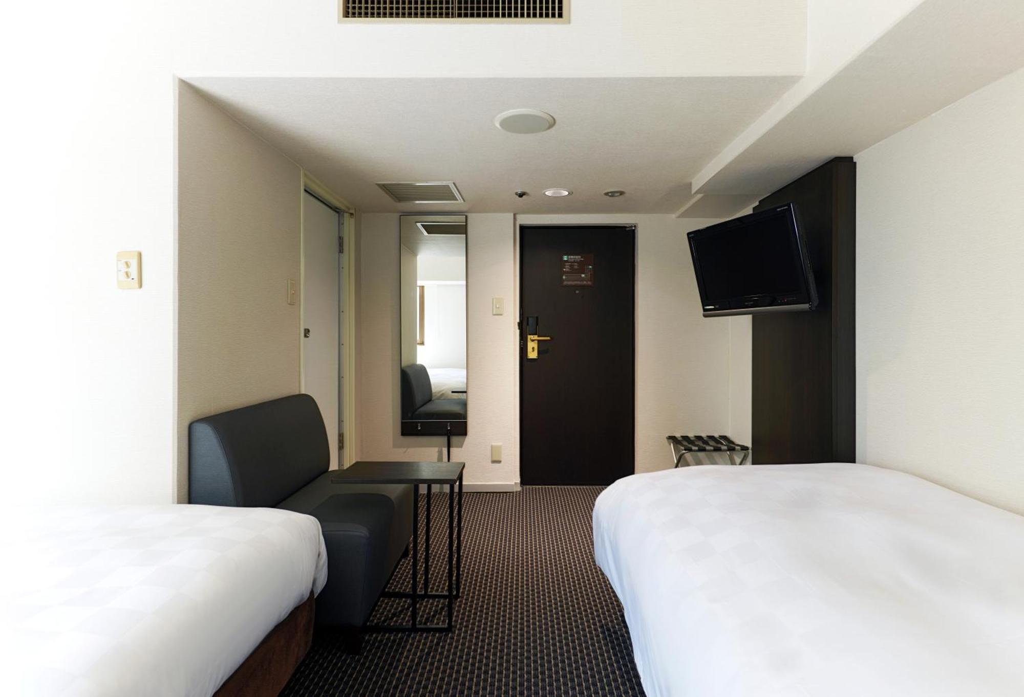 Hotel Consort Shin-Osaka Exterior photo